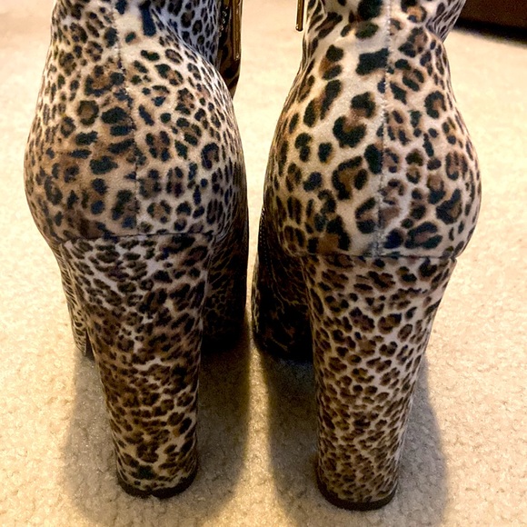 Diba Leopard Print Booties - Picture 4 of 10